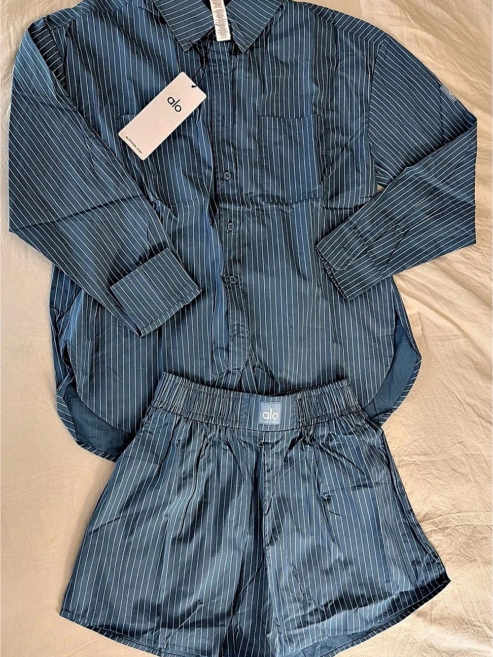 alo women  Striped Matching Set NWT - Picture 5 of 5